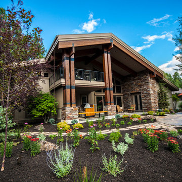 Broken Top Xeriscape and Natural Fire Pit Patio