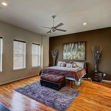 Houston Properties, Gated community in Cottage Grove. 5111 Larkin St
