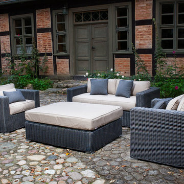 Toja Patio Furniture - Yorkville Love Seat Set - House