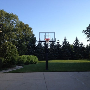 Steven G's Pro Dunk Gold Basketball System on a 30x20 in Kenosha, WI