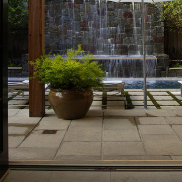Chicago, IL Swimming Pool, Hot Tub and Water Feature