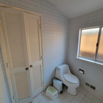 Wallpaper installation Bathroom in Fremont