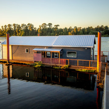 1 Dollar Boathouse