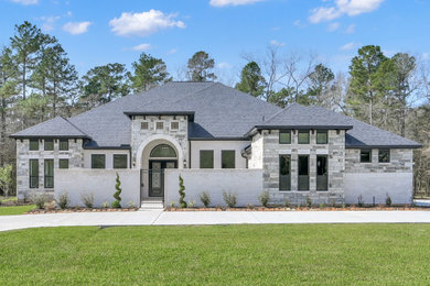 Example of an exterior home design in Houston