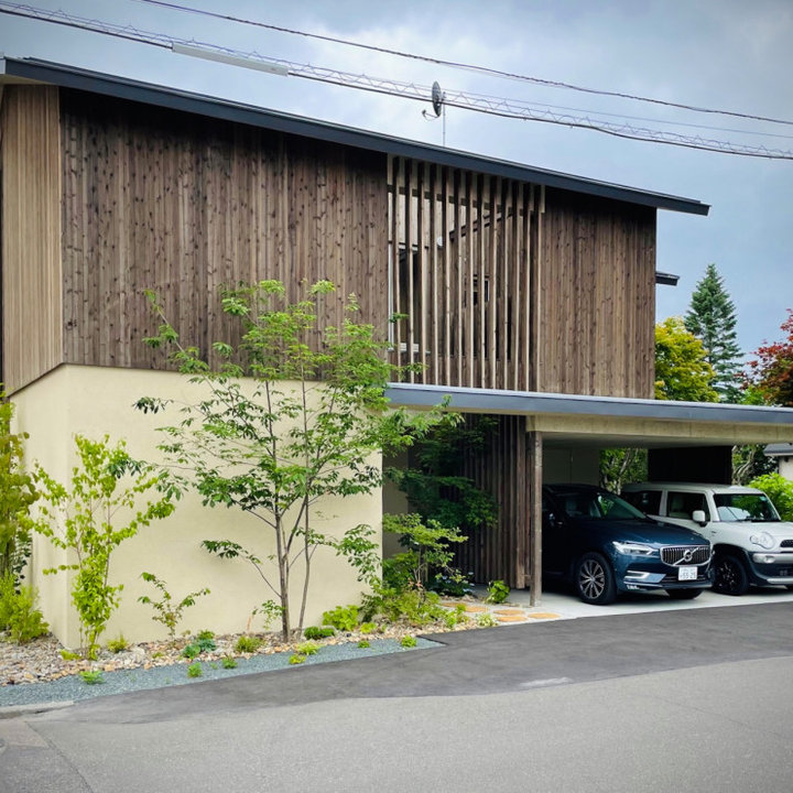 和モダンなおしゃれな家の外観の画像 75選 - 2025年7月 | Houzz (ハウズ)