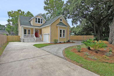 Inspiration for a timeless exterior home remodel in Charleston