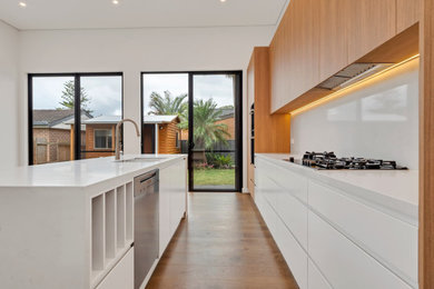 Photo of a modern kitchen in Sydney.