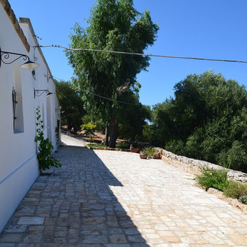 Stone Pavers – Antique, Reclaimed Limestone ‘Cobble Stone’ pavers