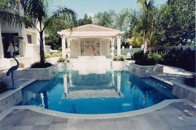 This is an example of a traditional pool in Tampa.