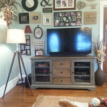 TV gallery wall