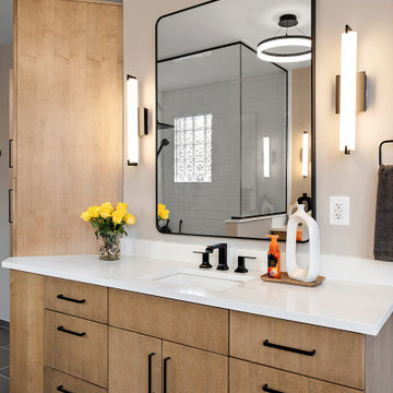 Showplace Vienna Primary Bathroom in Maple Cashew