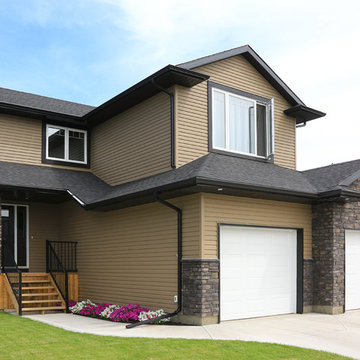 DaVinci Pecan Vinyl Siding
