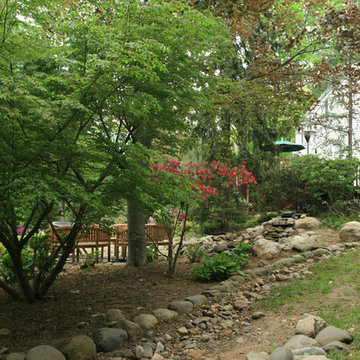 Soothing Streamside Retreat