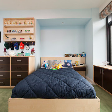 Upper East Side; A spacious room for a young adult