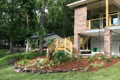 Mountain style deck photo in Miami