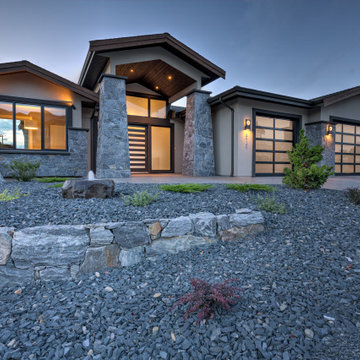 Residential Exterior – Traditional Meets Contemporary