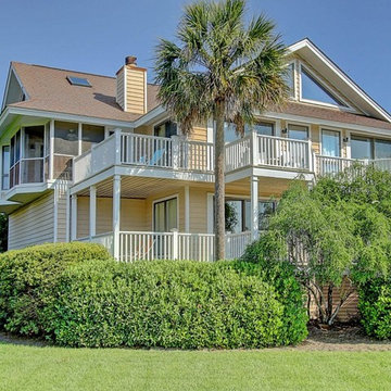 3751 Beach Court
