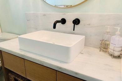 Minimalist bathroom photo in Phoenix