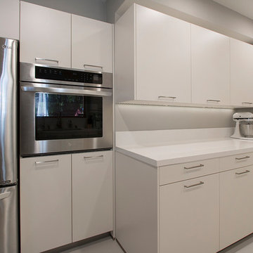 Clean and Compack Kitchen in La Crescenta