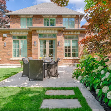 Lytton Park - Spacious Backyard