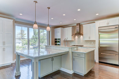 Transitional kitchen photo in Philadelphia