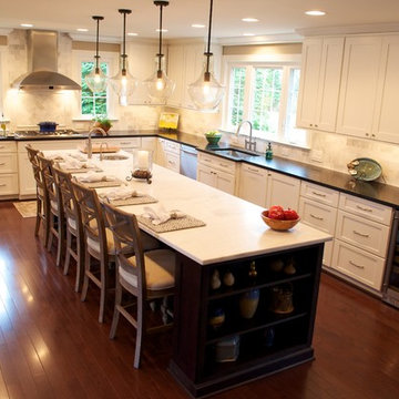Classic Kitchen in Oakton