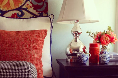 Bedroom - transitional bedroom idea in Dallas