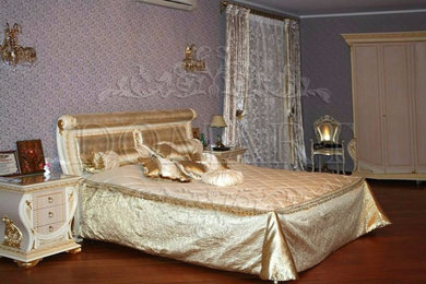 Источник вдохновения для домашнего уюта: хозяйская спальня среднего размера в классическом стиле с серыми стенами