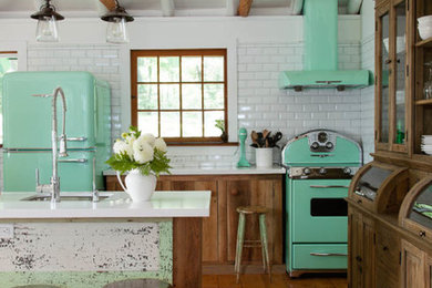 Inspiration for a beach style kitchen in Toronto.