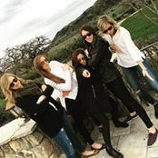 Annie Le's photo