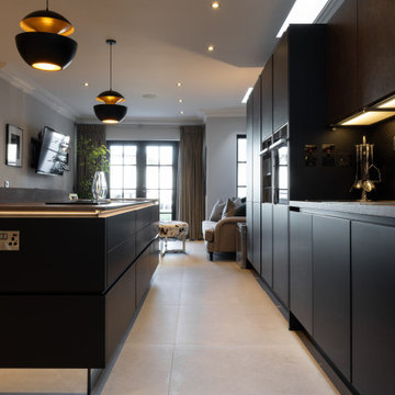 Kitchen - Bianco Royal Tile
