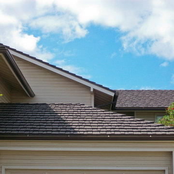Metal Roofing - Classic Manor Shake in Mustang Brown