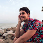 Alex V's photo