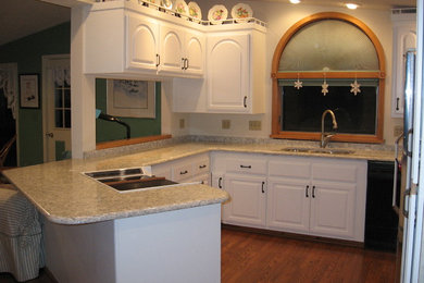 Example of a classic kitchen design in Milwaukee