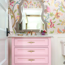 Lake powder Room