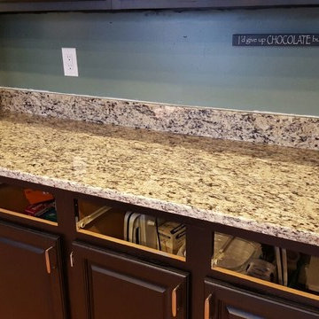 Santa Cecilia Light Kitchen Countertop