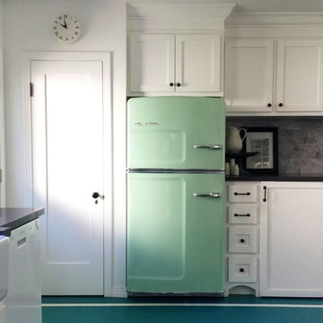 Big Chill Original Retro Refrigerator