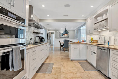 Kitchen - tropical kitchen idea in Philadelphia