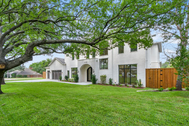 Modern exterior home idea in Dallas