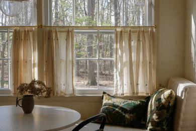 Mid-sized transitional breakfast nook photo in Philadelphia with beige walls