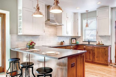 Example of a kitchen design in Denver