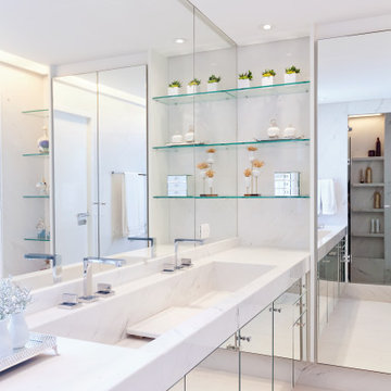 Bathroom by Zezinho e Turibio