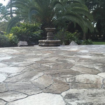 Clean and soft edges that incorporate fountain feature.