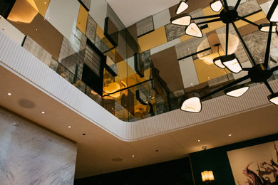 Example of a minimalist entryway design in Chicago