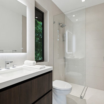 Contemporary Home - 11