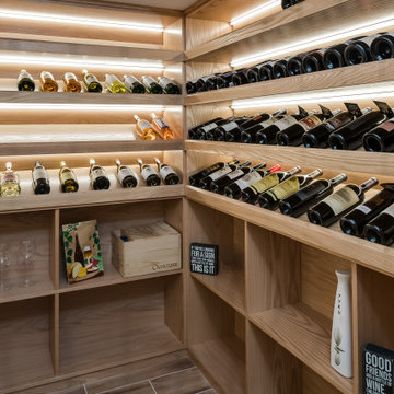 Traditional Basement Wine Cellar with Oak Racks – Chicago