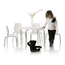 Kids dining table