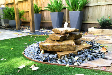 Photo of a backyard landscaping in Houston.