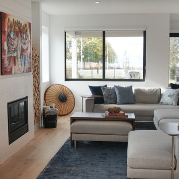 Barrera - Lake Front Home