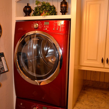 Delafield - 2nd Floor Laundry Room